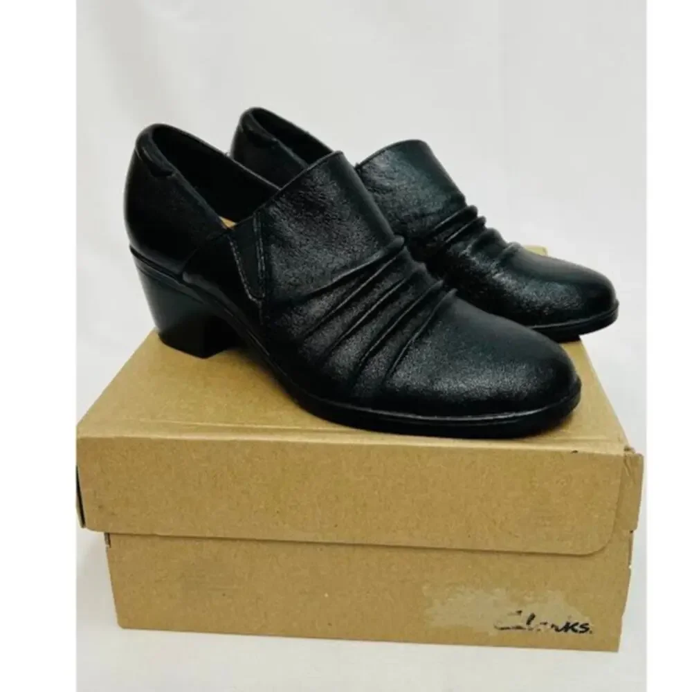 Clarks Emily 2 Cove High Women's Heels‎ Black Leather  7M